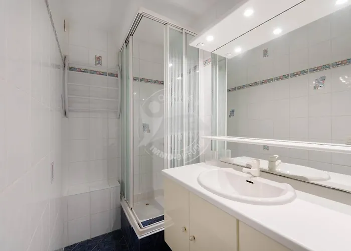 As9836 - P2 Dans Sur La Avec Belle Vue Sur Le Chenal Et Parking Prive Le Grau-du-Roi